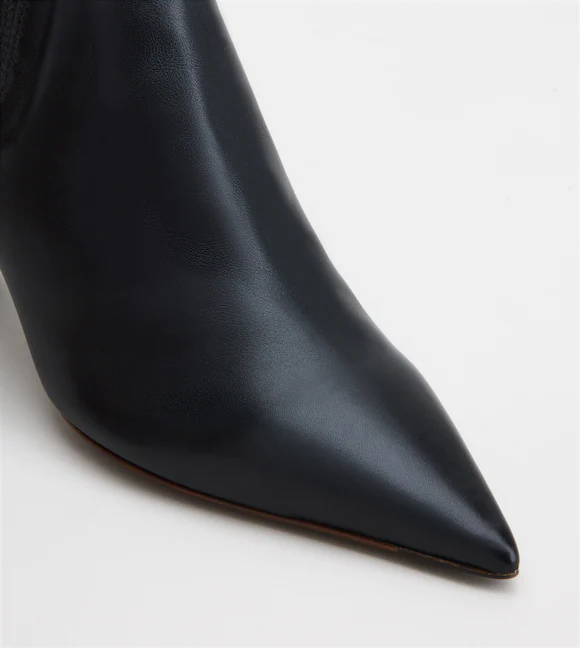 LEATHER ANKLE BOOT - BLACK